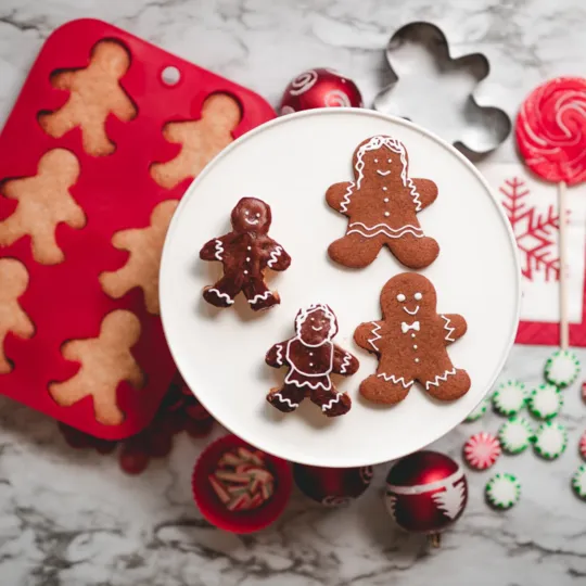 Handstand Kitchen | Gingerbread Man Baking Set