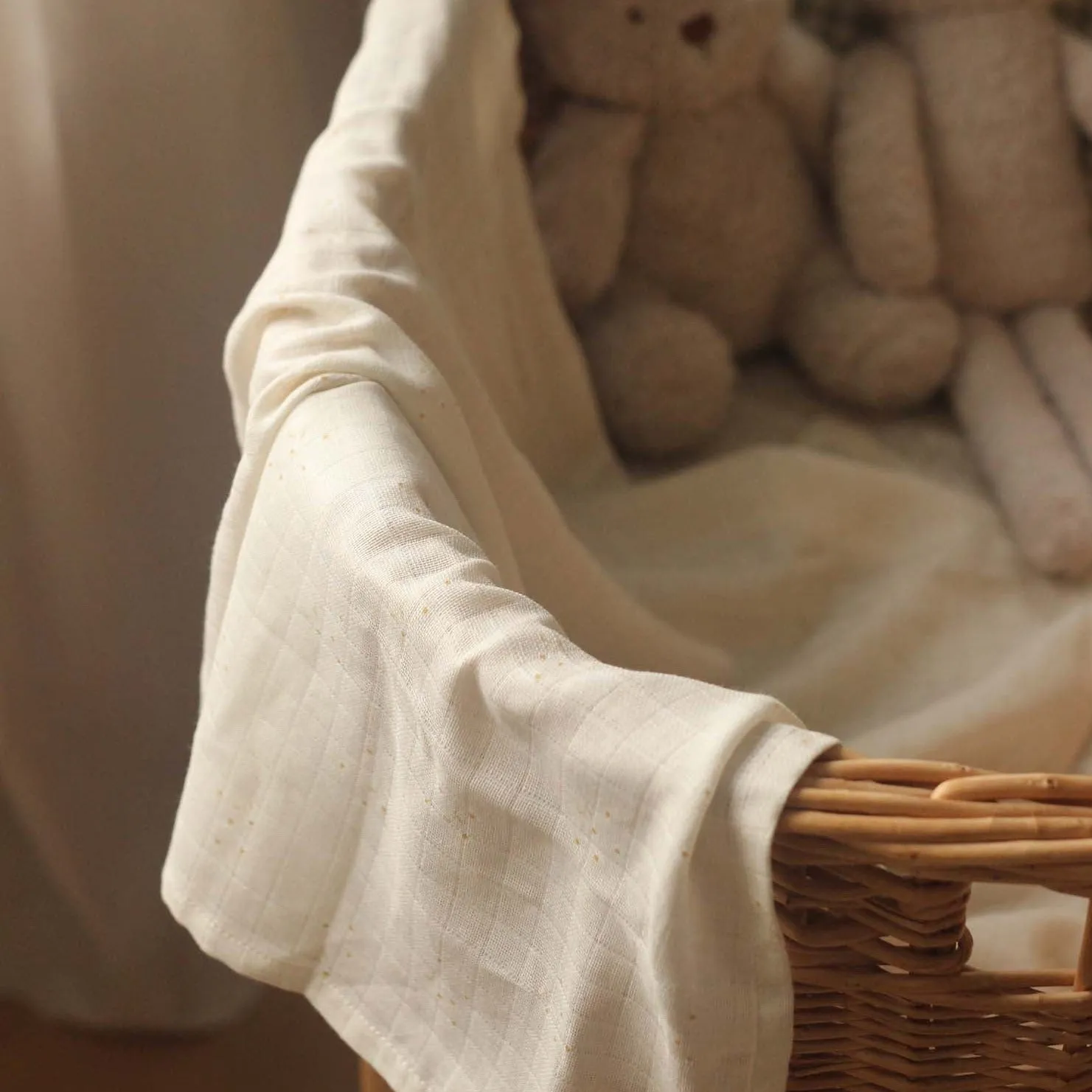 Organic Blanket Swaddle Muslin ' Wild Chamomile'